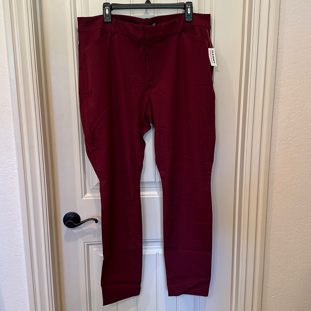 NWT Wine Old Navy Pixie Pants 18